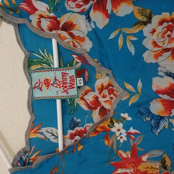 Johnny Was top - Picture 2 of 16